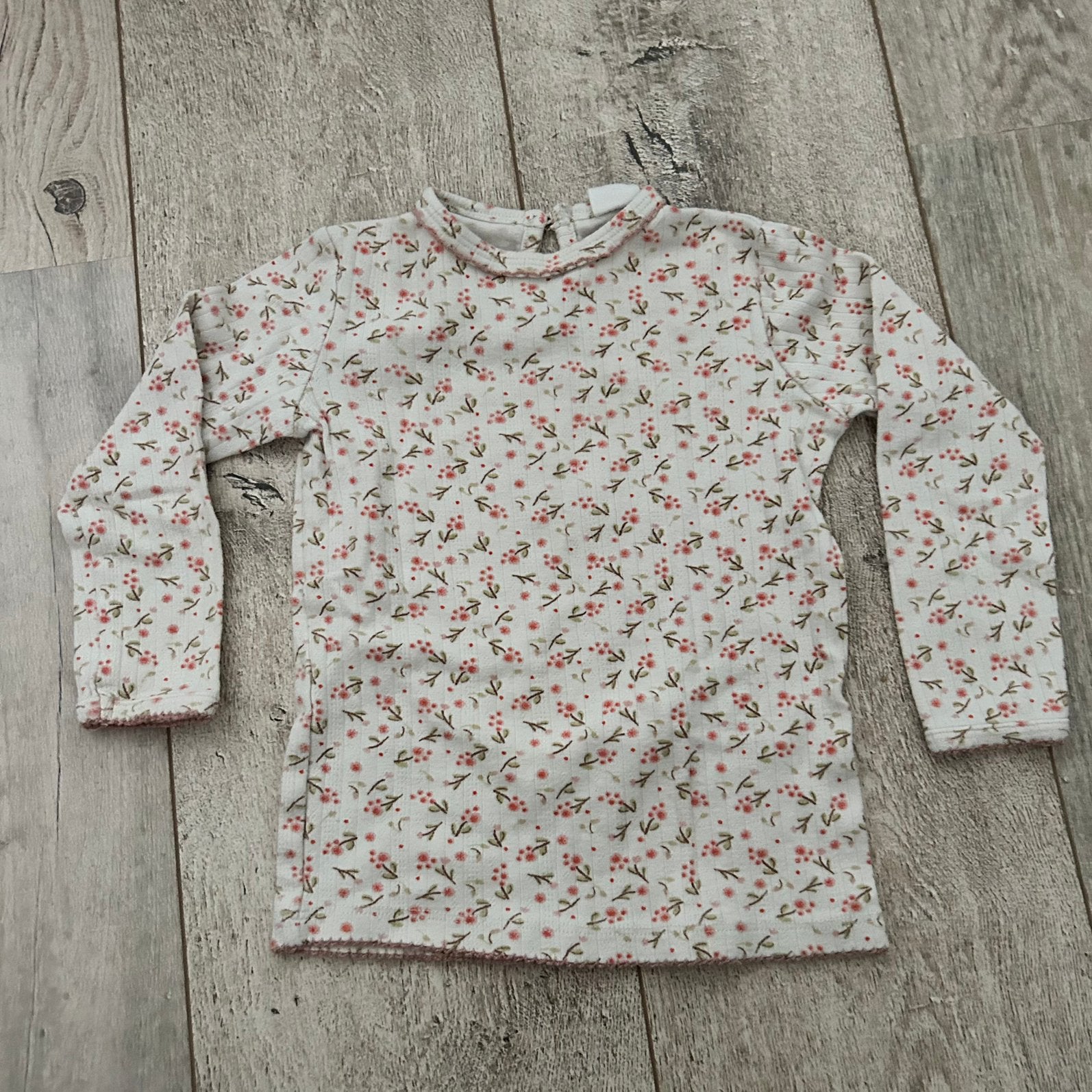 HEMA rib longsleeve shirt met bloemenprint – Maat 92, Kinderen en Baby's, Kinderkleding | Maat 92, Ophalen of Verzenden
