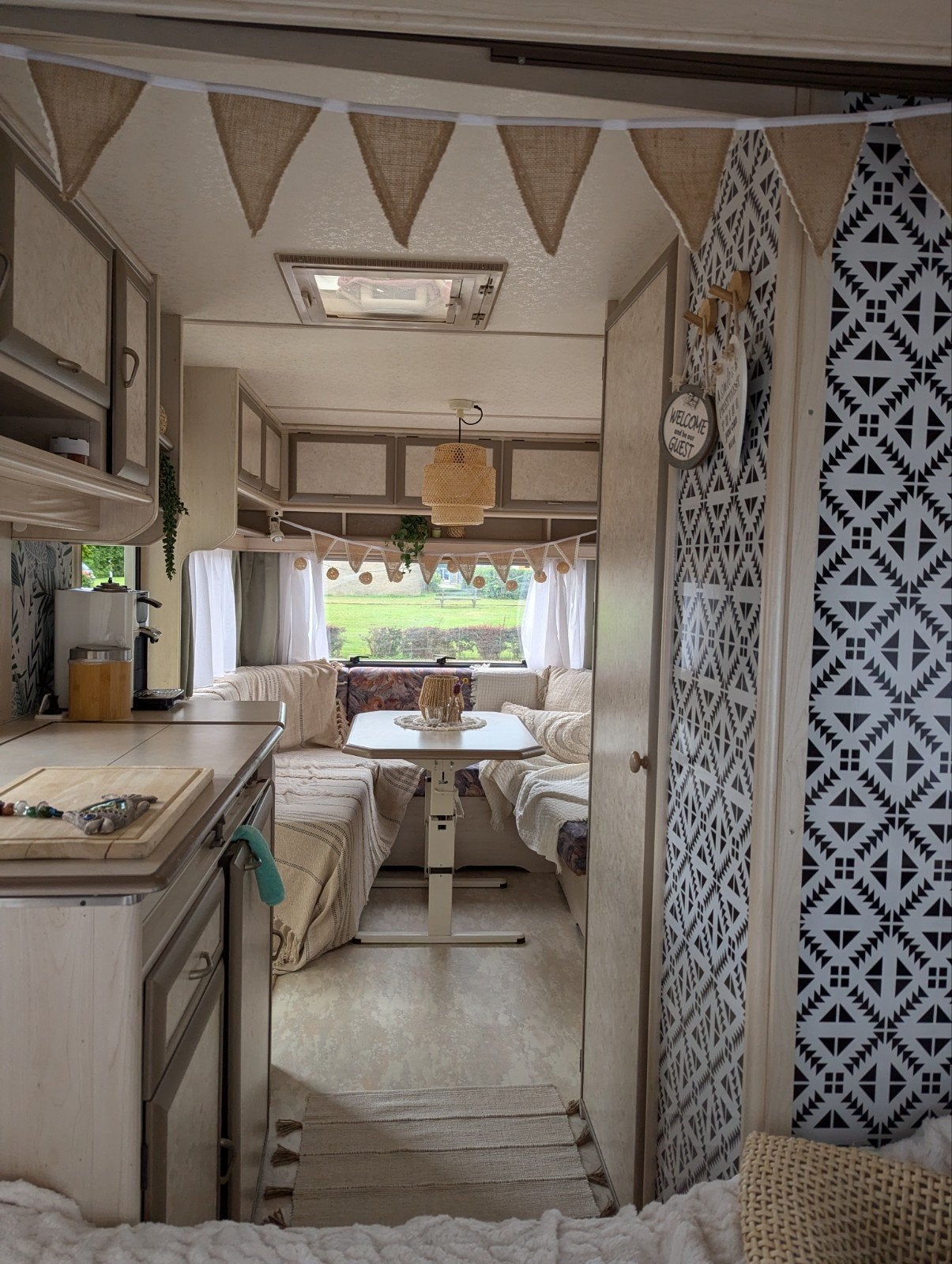 caravan TEC TE 490 P2 -1995, Vast bed, T.E.C., Rondzit, 750 - 1000 kg