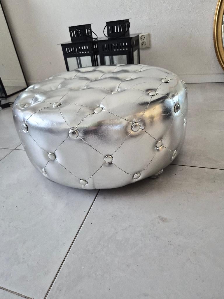 Te koop Moderne Zilverkleurige ronde poef, Ophalen, Overige materialen, Gebruikt, Klassiek