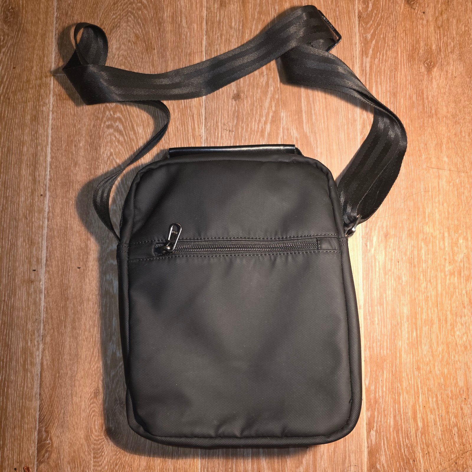 Zwarte Tigernu schoudertas / crossbody tas, Sieraden, Tassen en Uiterlijk, Ophalen of Verzenden, Nieuw, Zwart, Overige merken