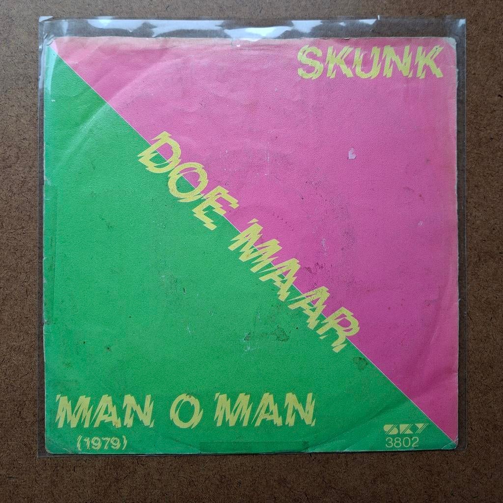 Doe Maar  - De bom /Skunk - Single is TOP, Cd's en Dvd's, Gebruikt, 7 inch, Single, Ophalen of Verzenden