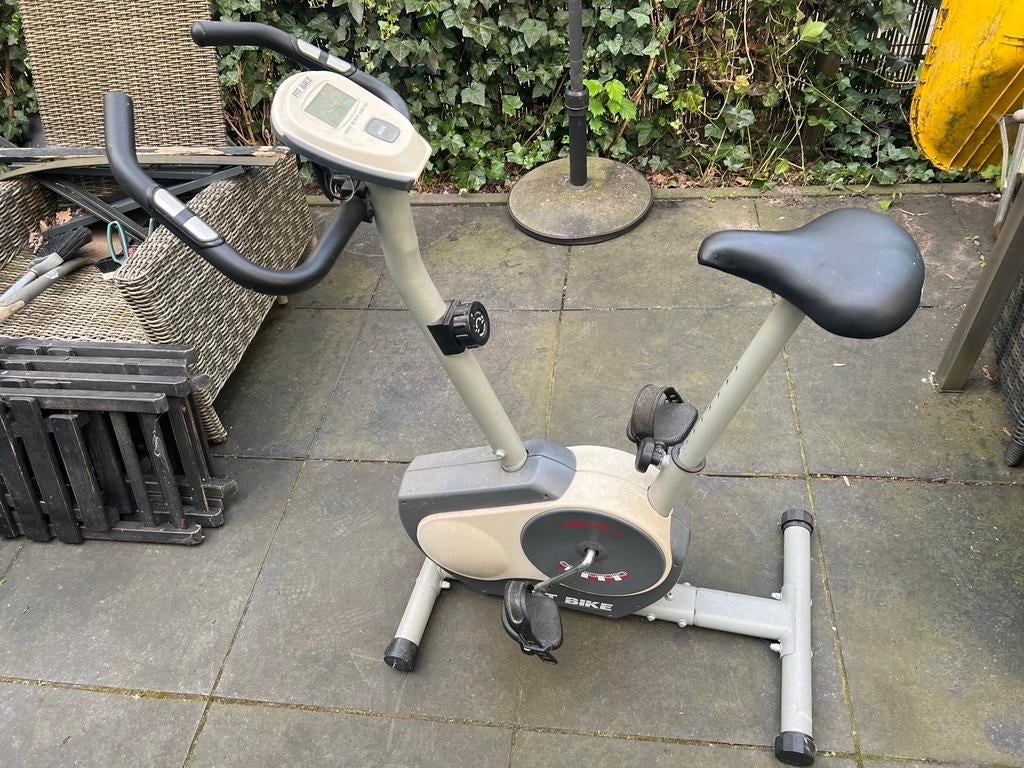 Hometrainer Fit Bike - Ideaal voor thuis trainen, Gebruikt, Ophalen of Verzenden, Metaal, Benen