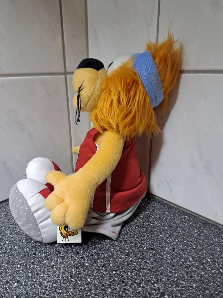 Loekie de leeuw knuffel sport nieuw, Overige typen, Onbekend, Nieuw, Ophalen of Verzenden