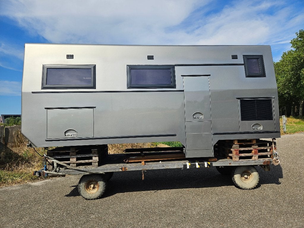 Carbon camper cabine unit expeditiecamper 6x6 4x4 camperunit, Bedrijf, Tot en met 3, Watertank (Schoon), 6 tot 7 meter