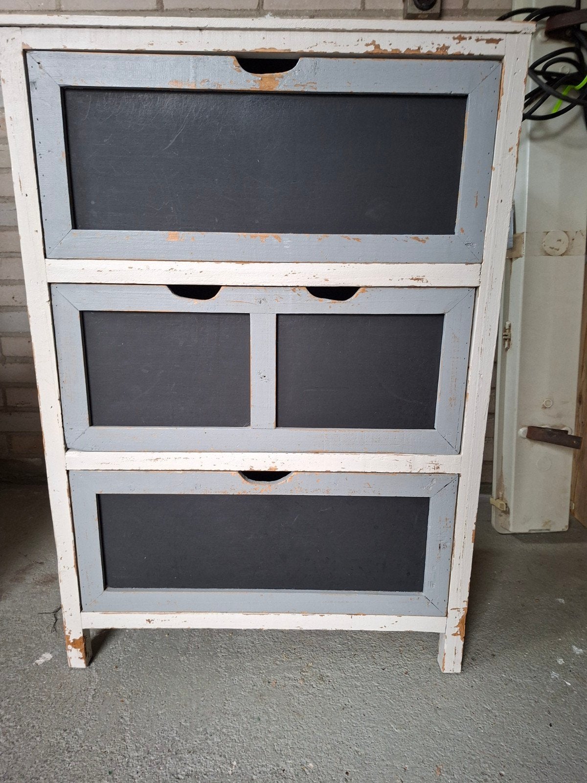 Houten kastje met 3 laden, krijtverf wit/grijs/zwart, Ophalen, Minder dan 50 cm, Gebruikt, 3 of 4 laden