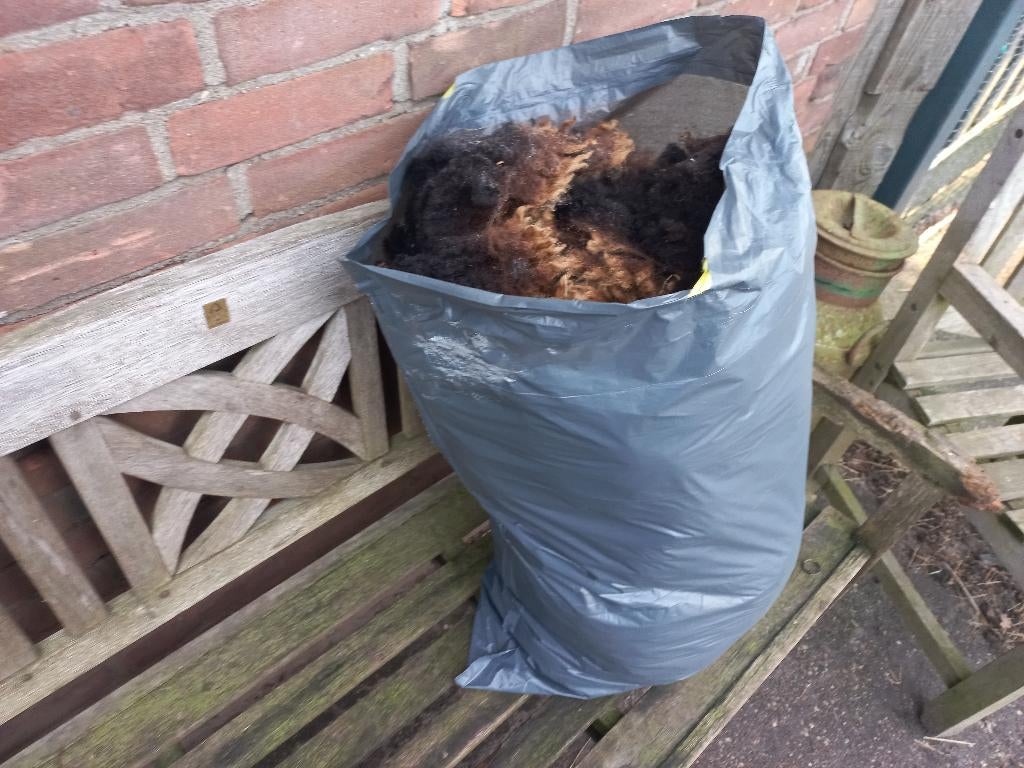 Diversen wol vachten bruine en bonte etc, Ophalen, Zo goed als nieuw, Spinwol