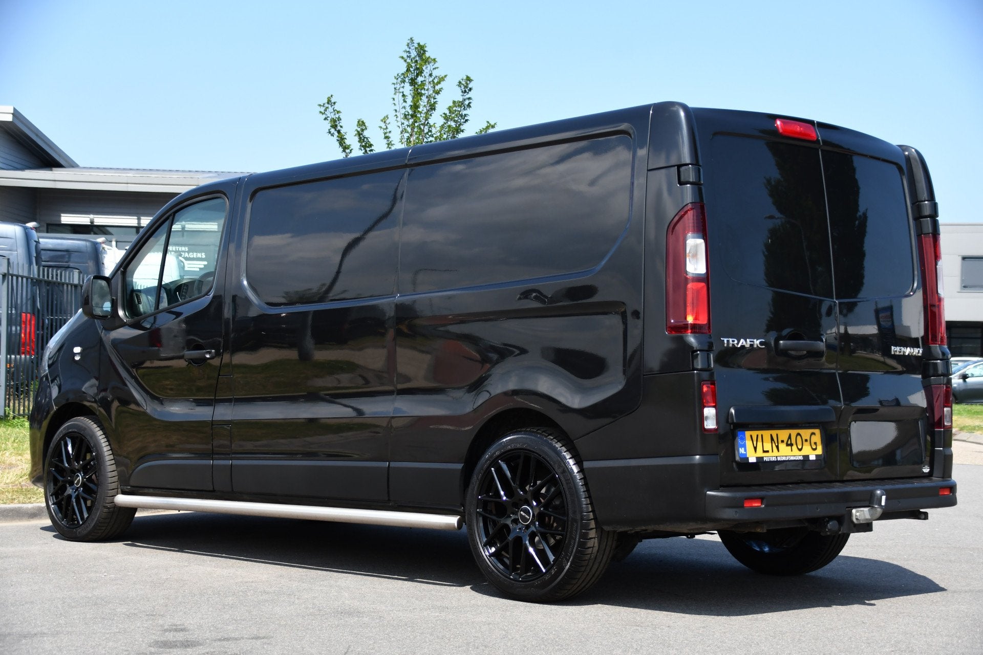 Renault Trafic 2.0 dCi 145 T29 L2H1 Black Edition Cruise, Se, Voorwielaandrijving, 145 pk, Stof, Gebruikt