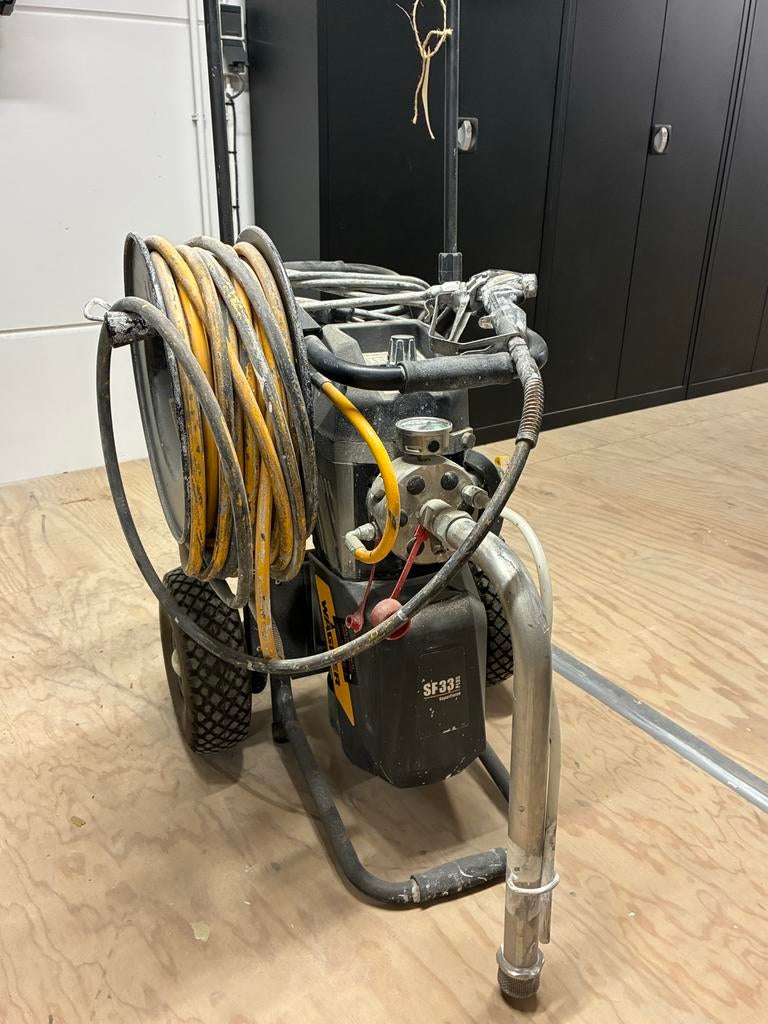 Wagner SF33 Plus Verfspuit - Professionele Airless Spuit, Doe-het-zelf en Verbouw, Schildersmaterialen, Gebruikt, Verfspuit of Verfpomp