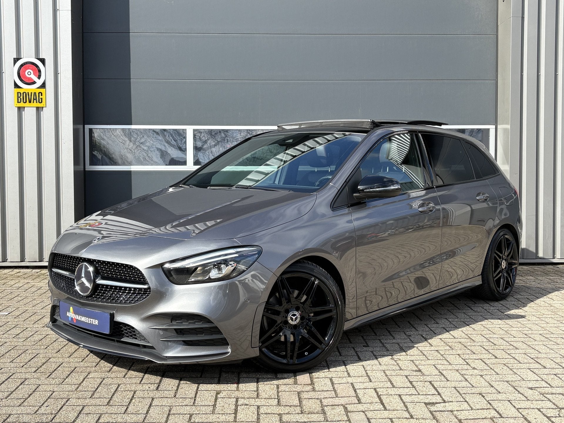 Mercedes-Benz B-Klasse 200 Business Solution AMG Automaat |, Auto's, Gebruikt, 4 cilinders, Met garantie (alle), Origineel Nederlands