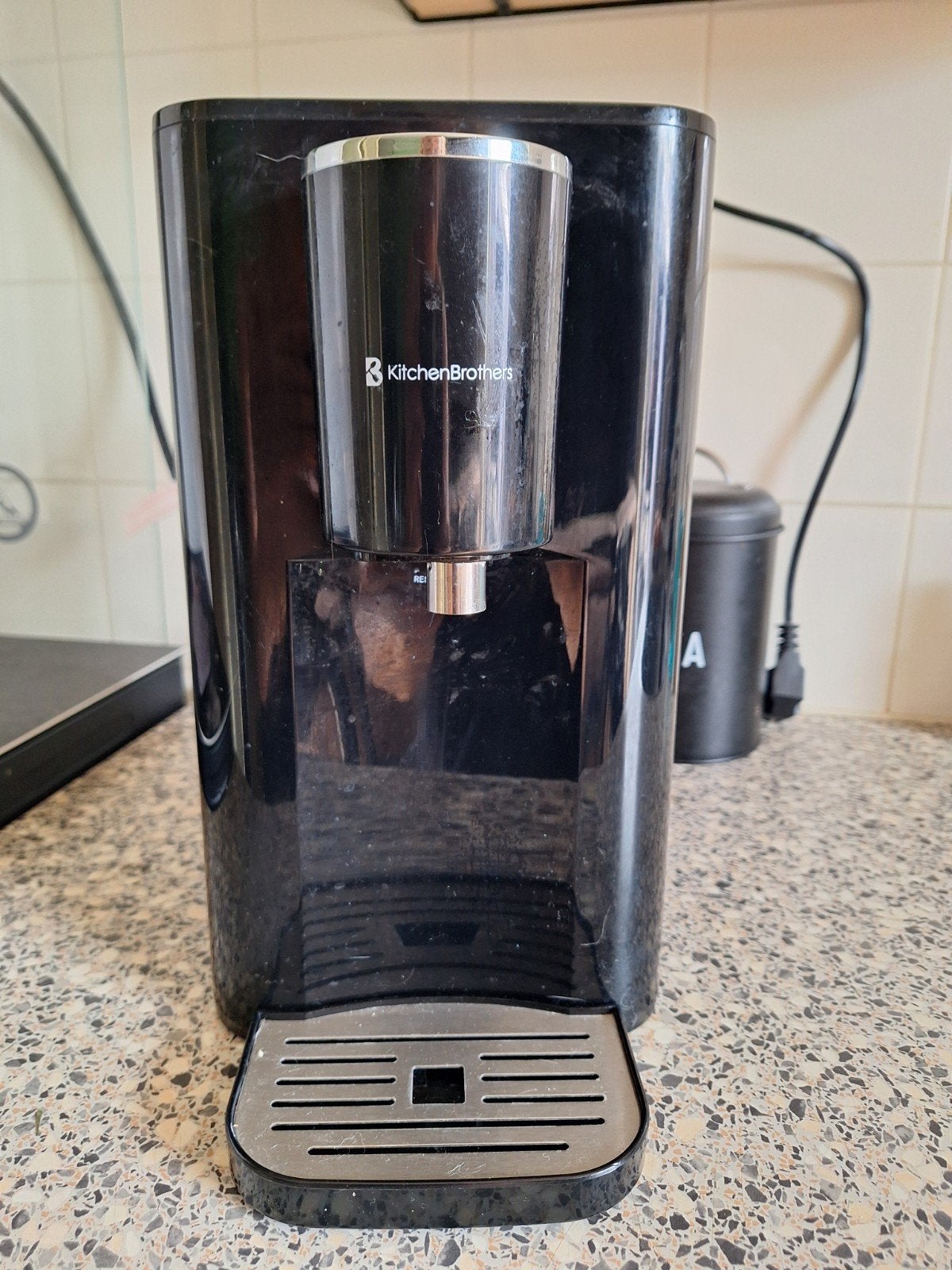 Heetwaterdispenser, Witgoed en Apparatuur, Waterkokers, Ophalen