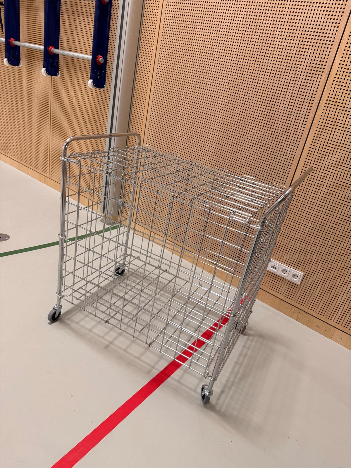 Ballenkar op wielen - Hoogte 90cm, Breedte 95cm, Ophalen, Gebruikt