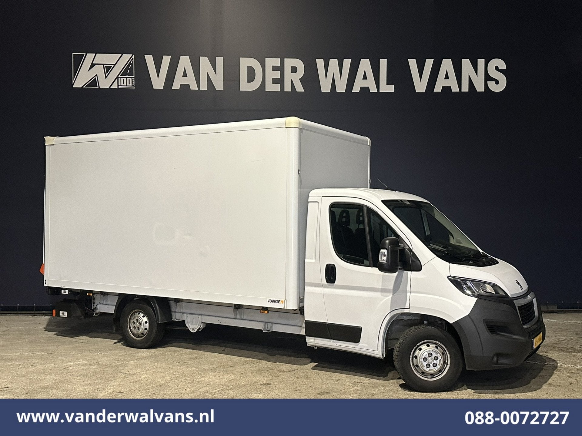 Peugeot Boxer 2.2 BlueHDi 141pk Bakwagen 436cm Lang Laadklep, Voorwielaandrijving, Stof, Gebruikt, 4 cilinders