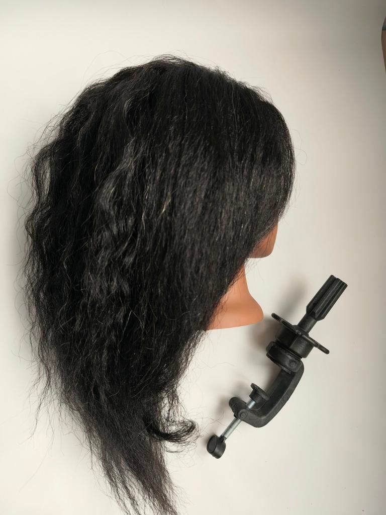 Mooi kappers oefenhoofd met relaxed afro haar van echt haar., Ophalen of Verzenden, Zo goed als nieuw, Pruik of Haarverlenging