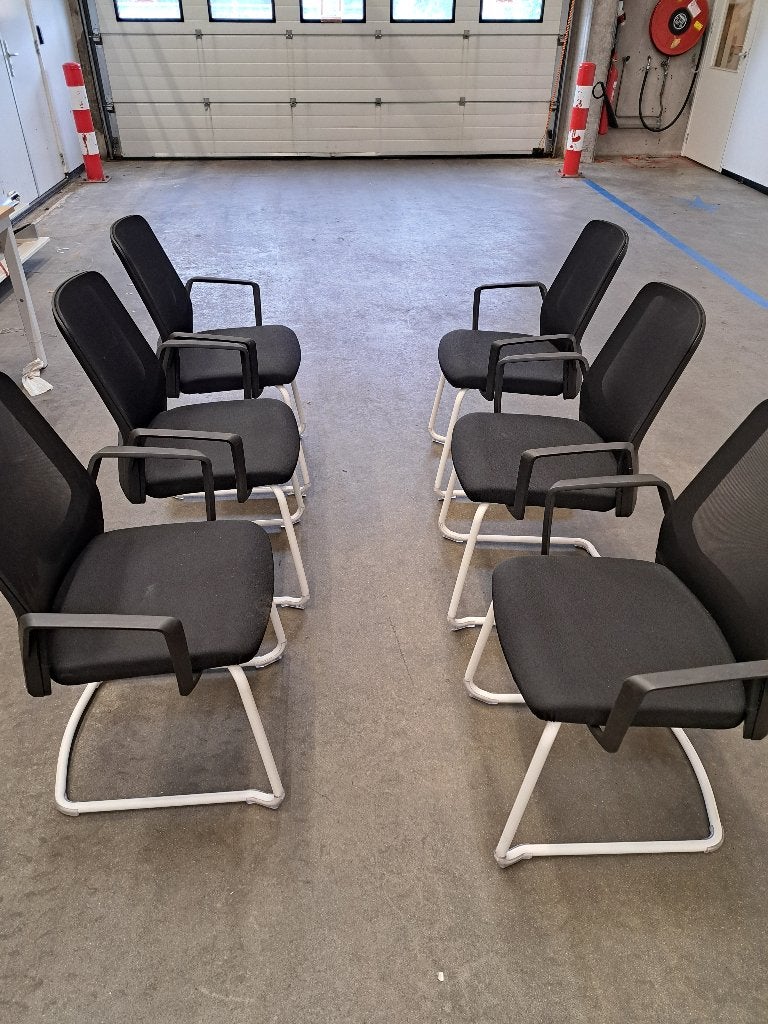 Set van 6 zwarte kantoorstoelen met wit frame, Huis en Inrichting, Stoelen, Ophalen, Zwart, Stof, Vijf, Zes of meer stoelen
