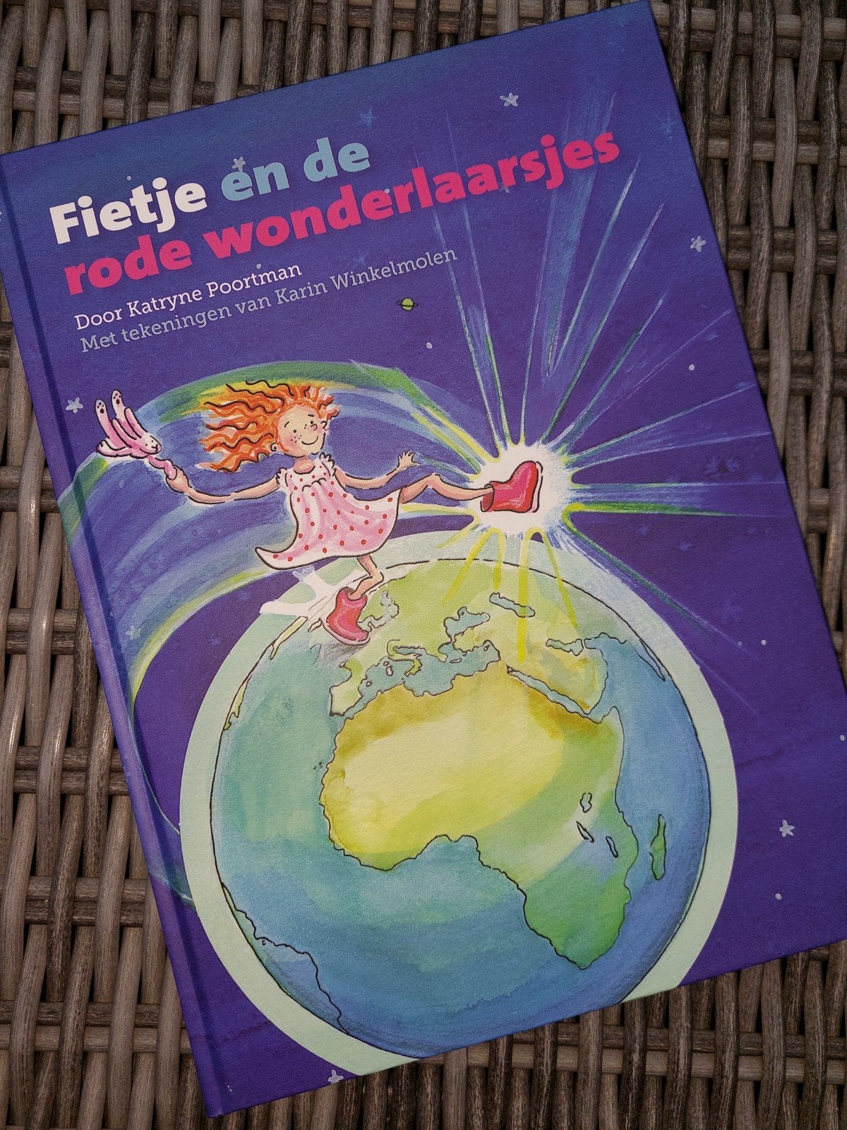 Fietje en de rode wonderlaarsjes, Ophalen of Verzenden, Nieuw, Katryne Poortman