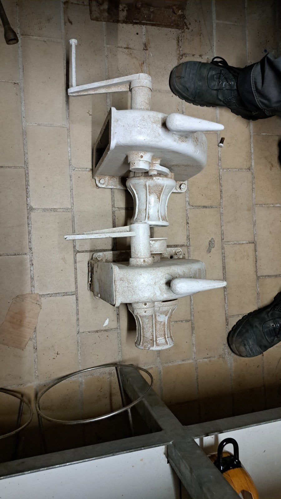anker lieren 2 stuks, Doe-het-zelf en Verbouw, Lieren en Takels, Ophalen of Verzenden
