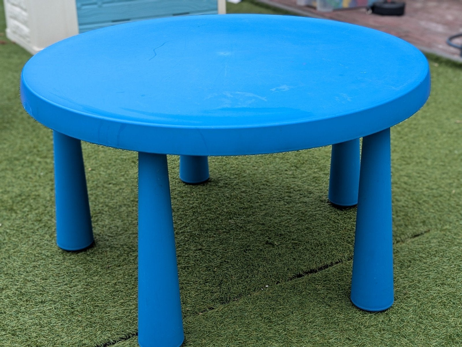 Ikea Mammut ronde kindertafel, blauw, Ophalen, Gebruikt