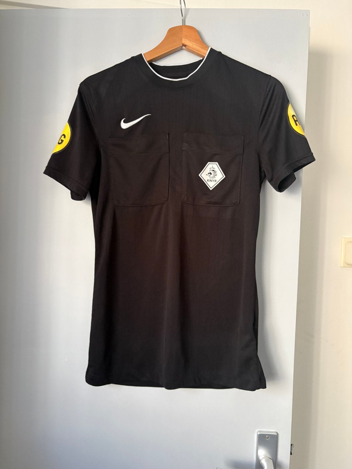 Knvb scheidsrechters shirt, Ophalen of Verzenden, Gedragen, Maat 46 (S) of kleiner, Zwart