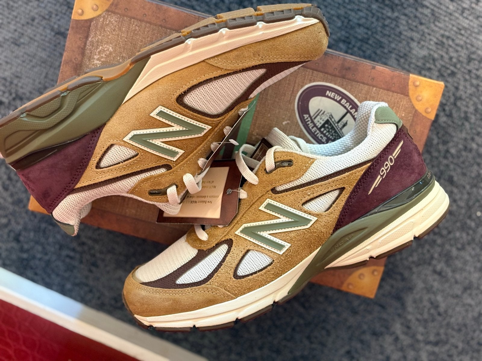 New Balance x Concepts ‘Patina’ - Maat 42/42.5 Deadstock, Ophalen of Verzenden, Nieuw, Bruin, Sneakers of Gympen
