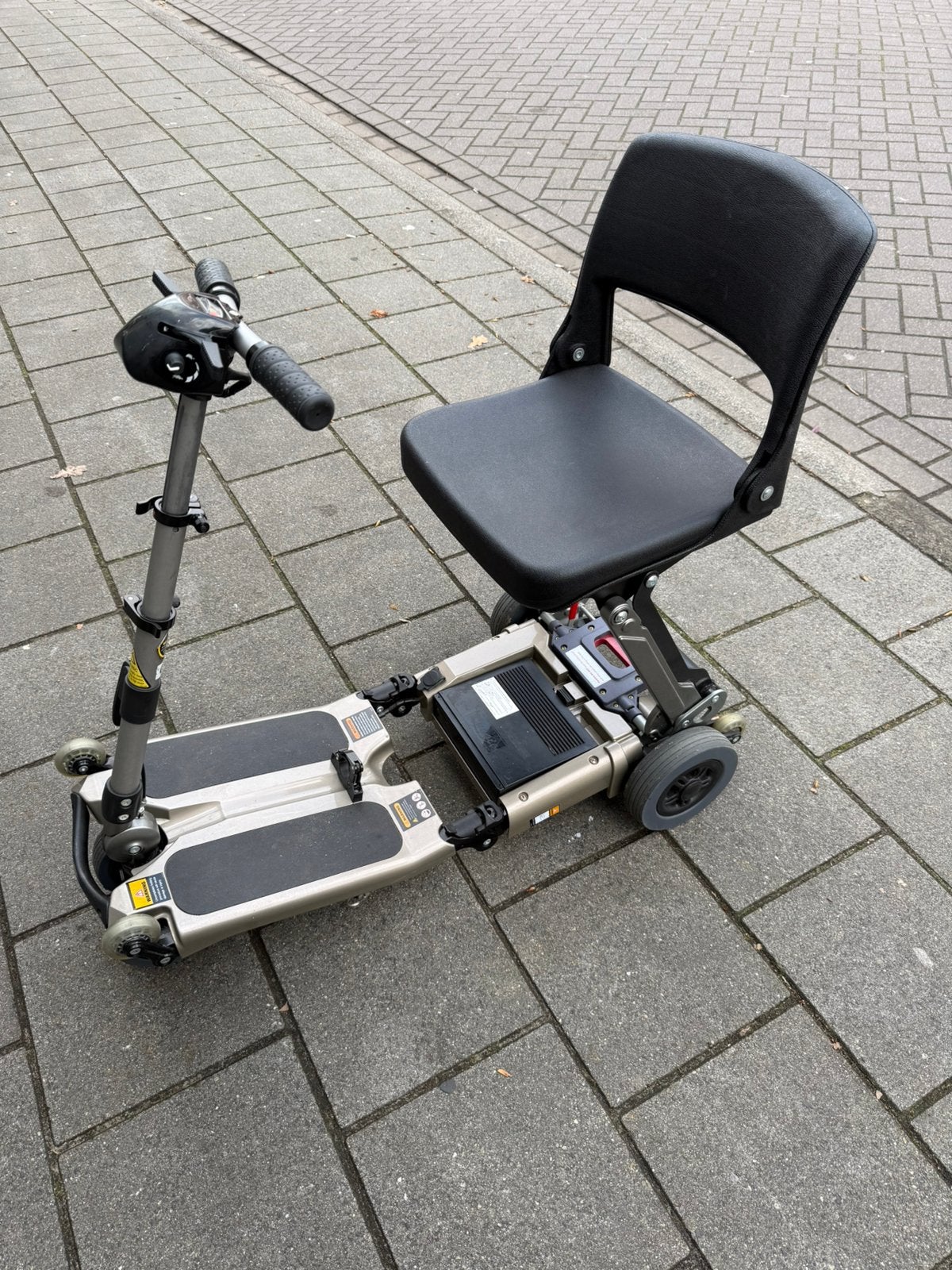 Opvouwbare reis scootmobiel mango luggie, Ophalen, Inklapbaar, Zo goed als nieuw, Elektrische rolstoel