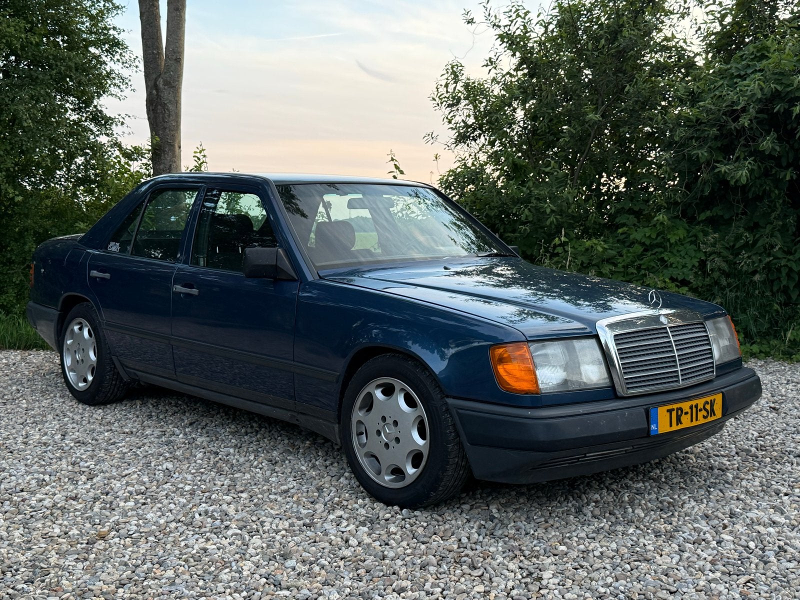 Mercedes-Benz W124 230E I Orgineel NL I Ex koninklijke auto, Metallic lak, 4 cilinders, Blauw, Origineel Nederlands