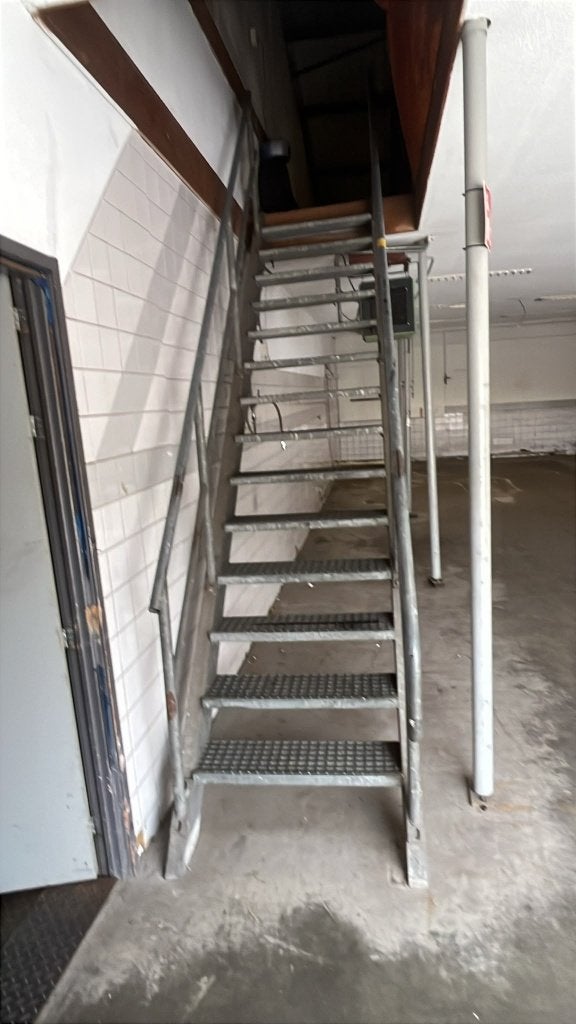 Gegalvaniseerde trap, Doe-het-zelf en Verbouw, Ladders en Trappen, Ophalen, Gebruikt, Trap, 2 tot 4 meter