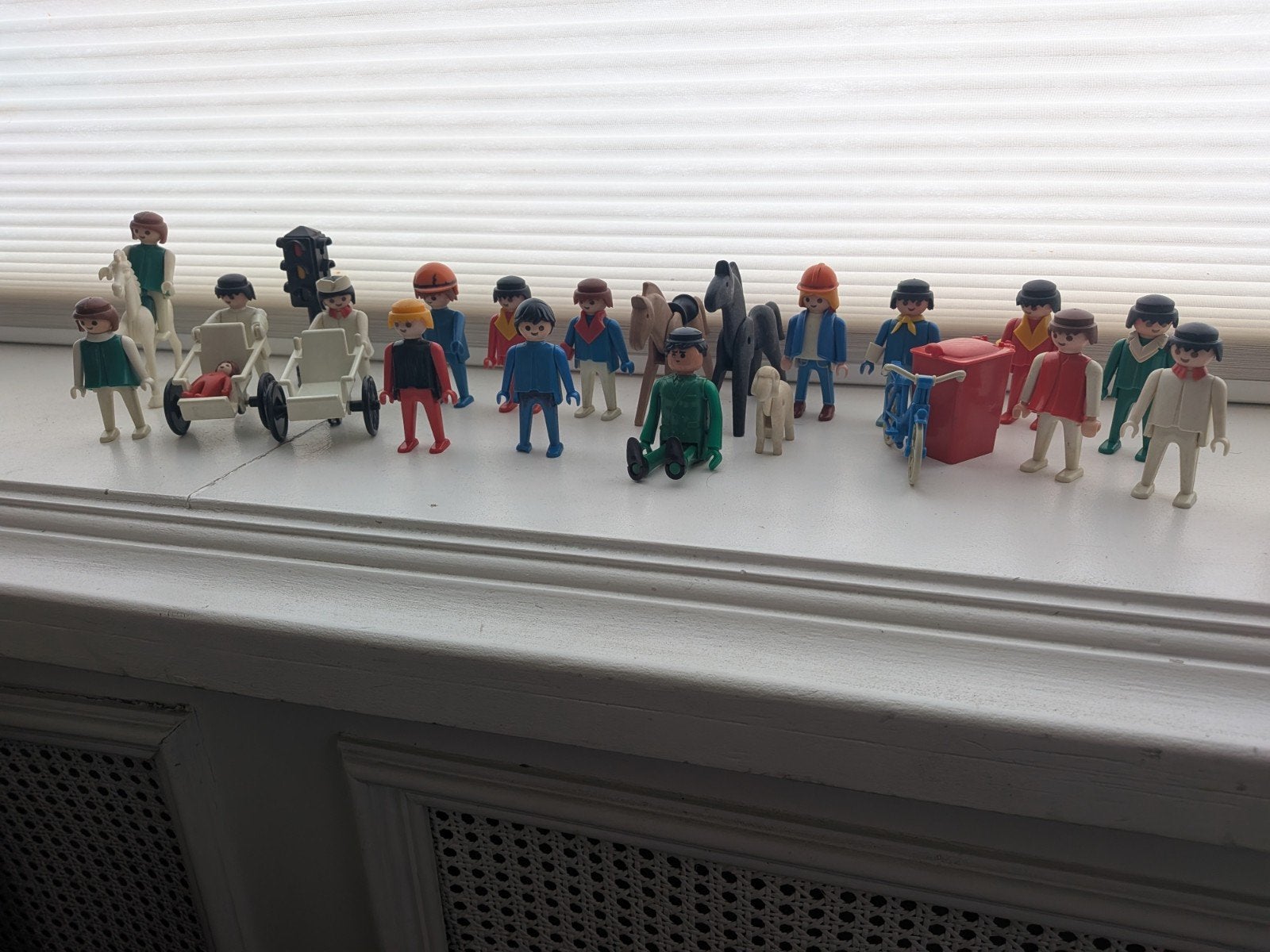 C.a. 20 jaren '70 playmobil poppetjes en dieren.
De jaren 70, Ophalen, Gebruikt, Los playmobil