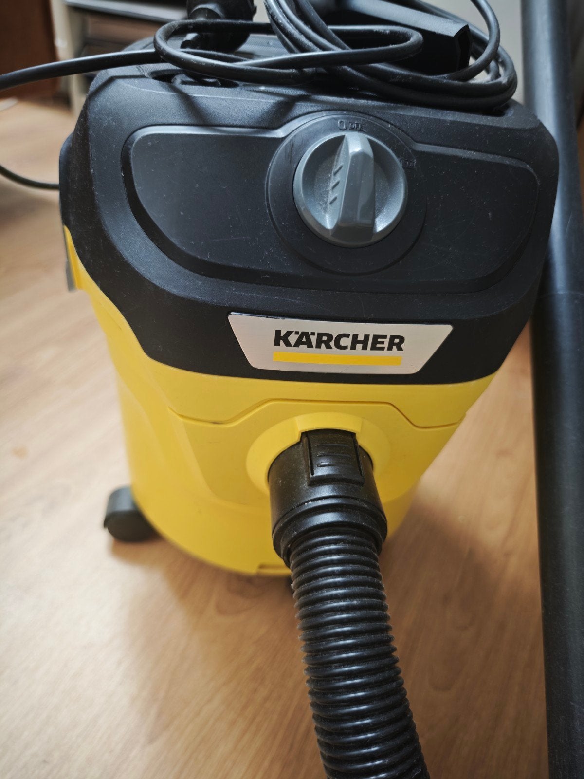 Kärcher stofzuiger nat- en droog, Ophalen