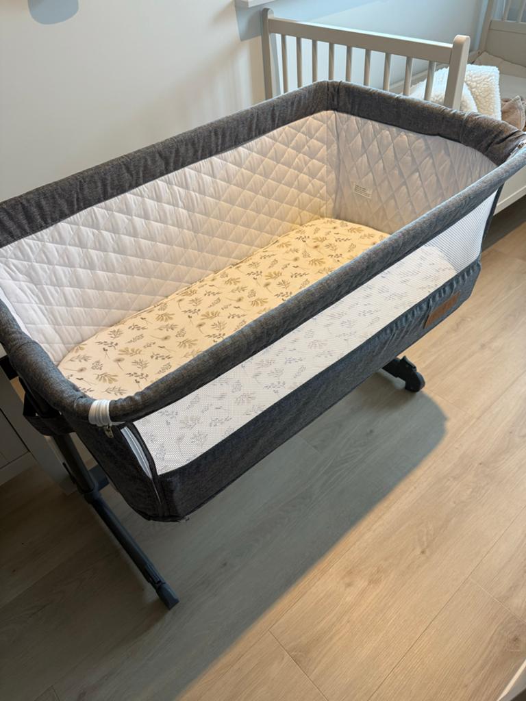 Go-Sleeper Co-sleeper met wieltjes en matras, Ophalen of Verzenden, Gebruikt, Wieg