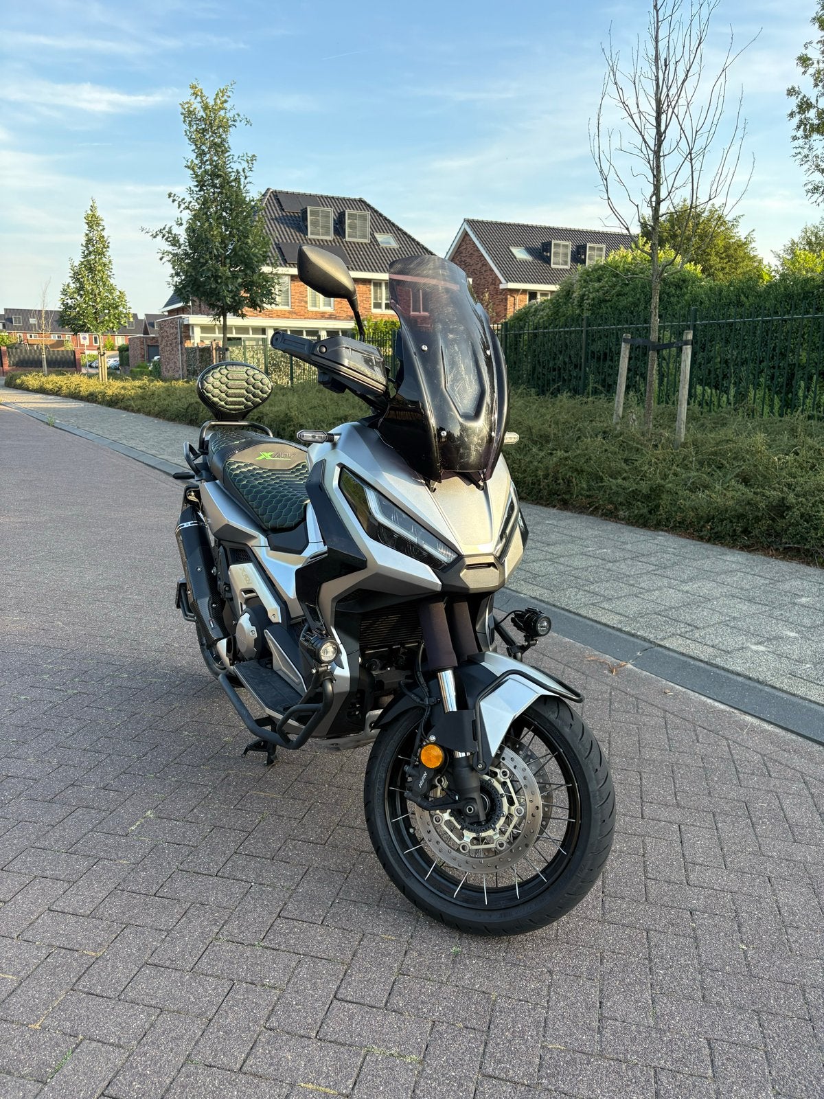 Prachtige Honda X-ADV 750 (2021) 8.100 km Custom & Akrapovic, Motoren, Motoren | Honda, 750 cc, Motorrijbewijs A, Gebruikt, Particulier