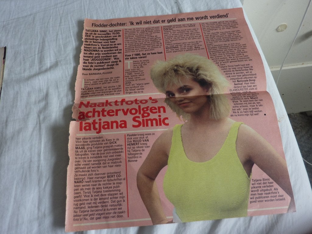 FLODDER ARTIKELEN EN ZWART WIT POSTER, Verzenden, 1980 tot heden, Knipsel(s)