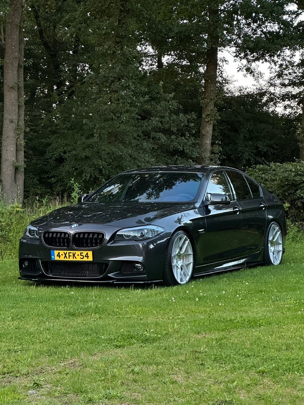 BMW 5-Serie 3.0 535I F10 AUT 2010 Grijs, Auto's, Automaat, Achterwielaandrijving, Zwart, 1675 kg