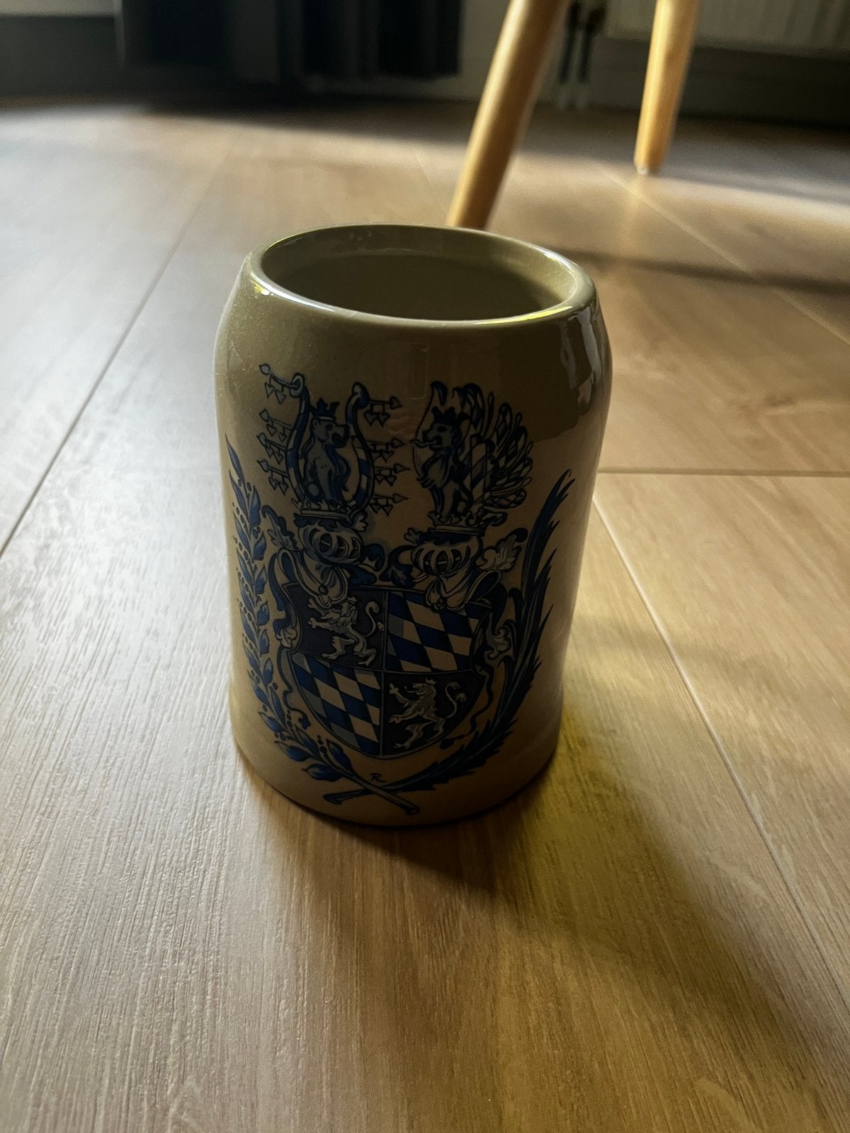 Stoneware beer mug 0.5 L, Bavarian coat of arms,, Ophalen of Verzenden, Zo goed als nieuw, Overige stijlen