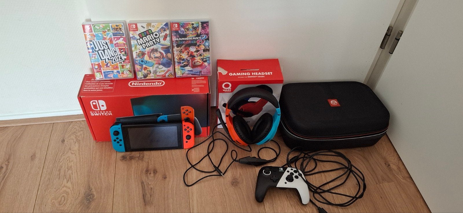 Nintendo Switch bundel met games en accessoires, Spelcomputers en Games, Met games, Ophalen of Verzenden, Zo goed als nieuw, Switch Original