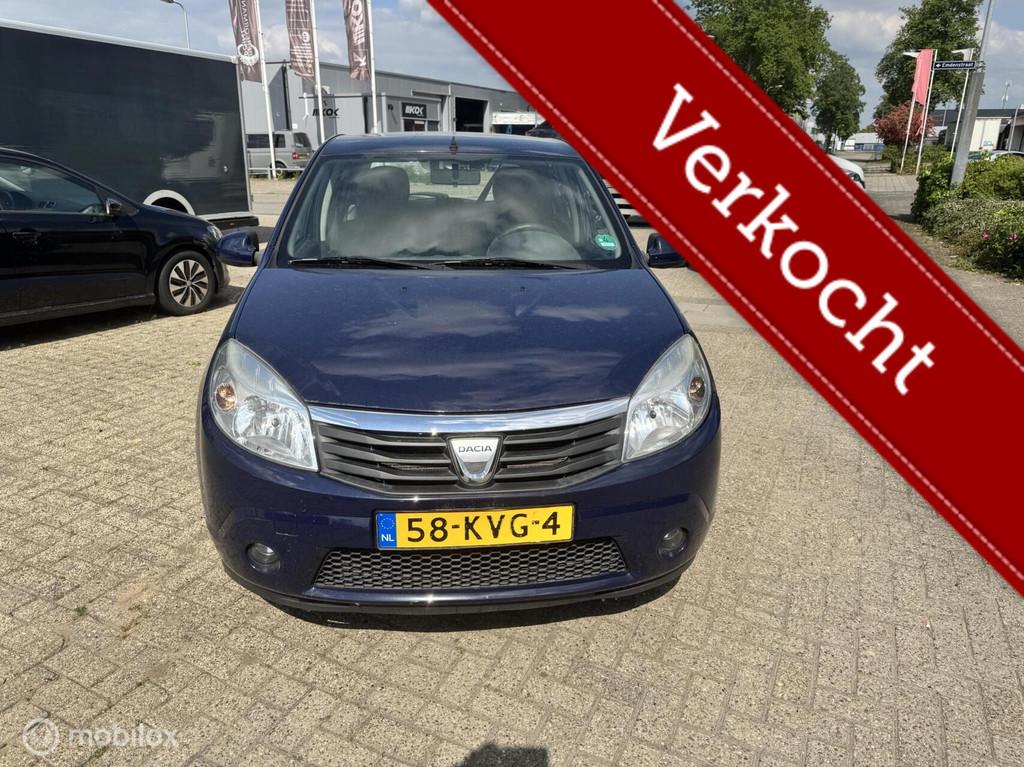 Dacia Sandero 1.2 Lauréate AIRCO TREKHAAK APK 20-11-2-26, Voorwielaandrijving, Gebruikt, 31 €/maand, Blauw