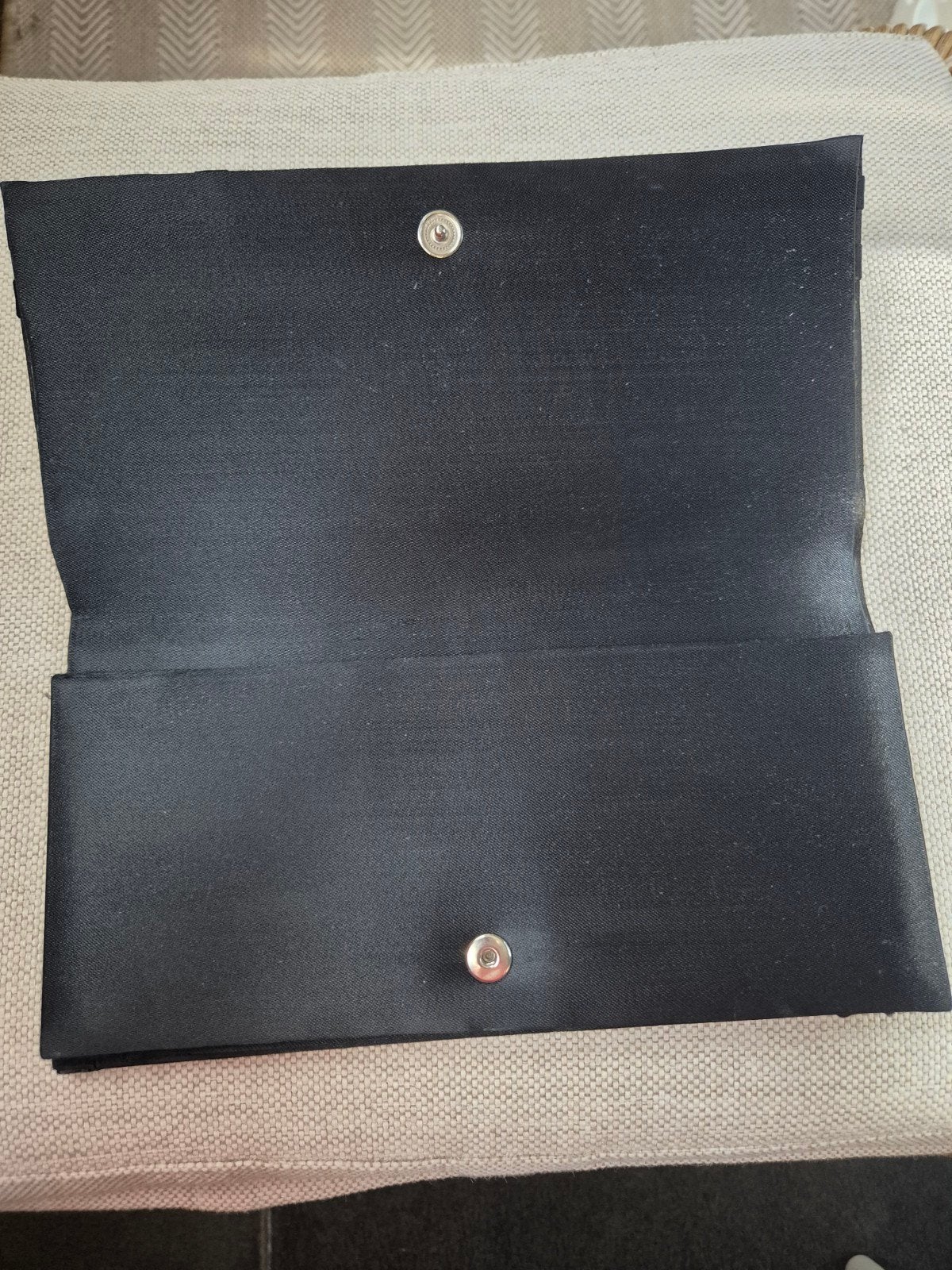 Zwarte clutch, zo goed als nieuw, 24x12.5 cm, Ophalen of Verzenden, Zo goed als nieuw, Zwart, Avondtasje