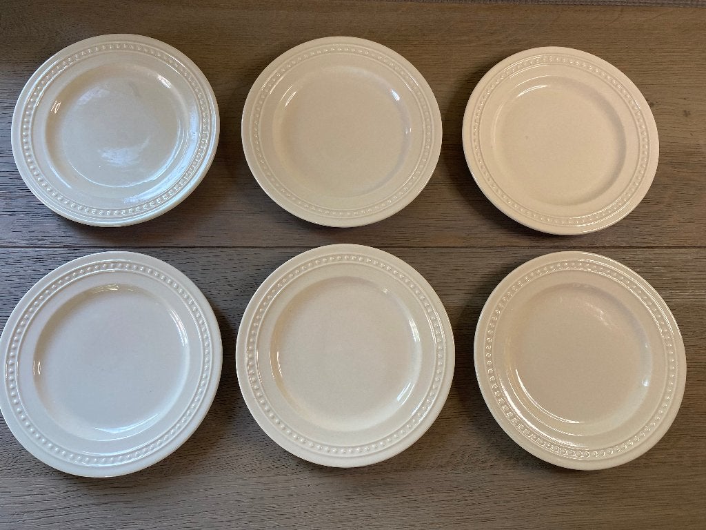 6 witte gebaksborden / ontbijtbordjes met parelrand (AH), Gebruikt, Ophalen of Verzenden, Albert Heijn, Bord(en)