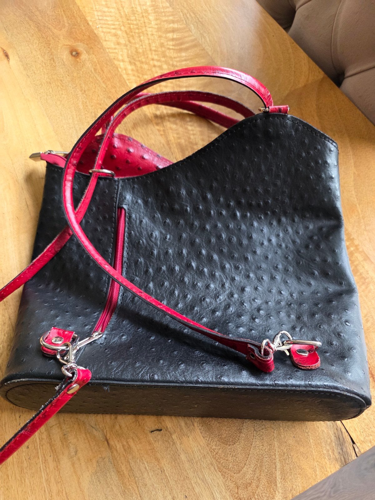 Stijlvolle Italiaanse Leren Rugzak/Handtas - Zwart/Rood, Sieraden, Tassen en Uiterlijk, Ophalen of Verzenden, Zo goed als nieuw