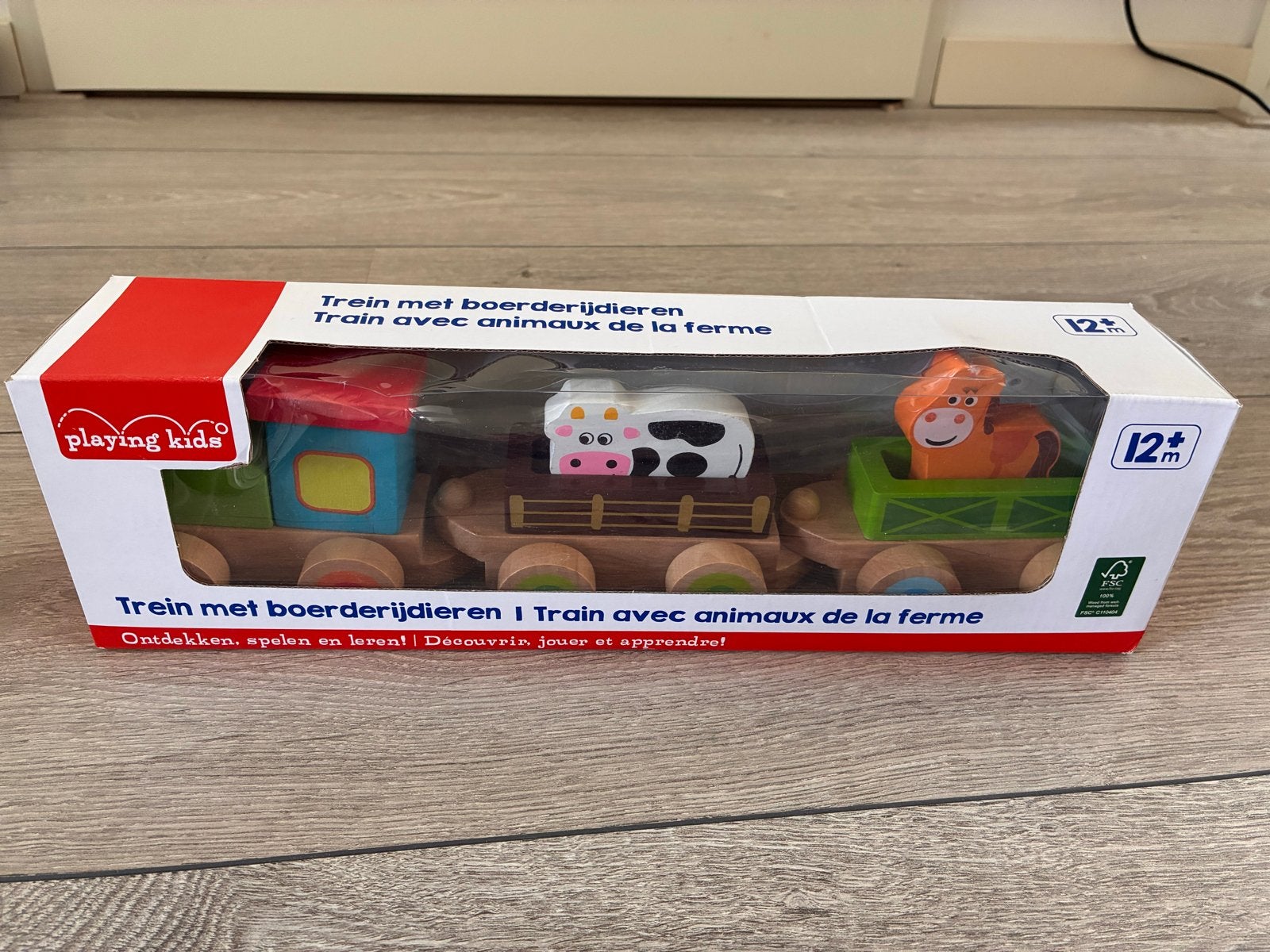 Nieuwe houten trein met boerderijdieren, Ophalen of Verzenden, Nieuw, Duw- of Trekspeelgoed