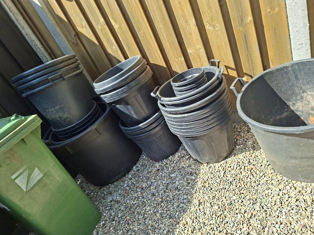 Kweekpotten / plantenbakken / boomcontainers, Tuin en Terras, Bloembakken en Plantenbakken, Ophalen, Kunststof, Gebruikt, Minder dan 30 cm