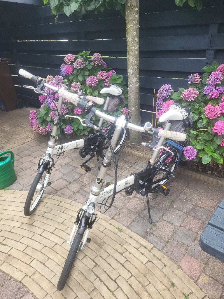 2 Dahon witte vouwfietsen 7 versnellingen, Fietsen en Brommers, Ophalen, 20 inch of meer, Gebruikt, Velgrem