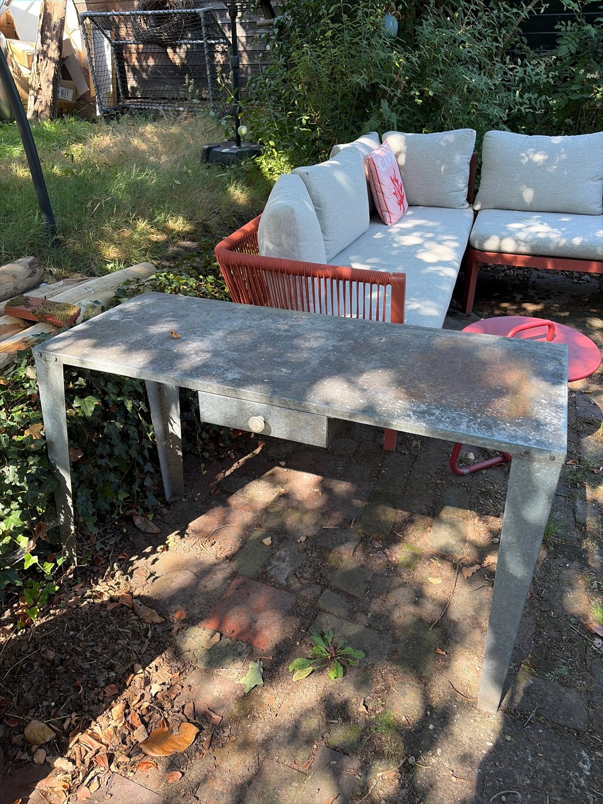 Vintage metalen werkbank/tafel met lade, Ophalen