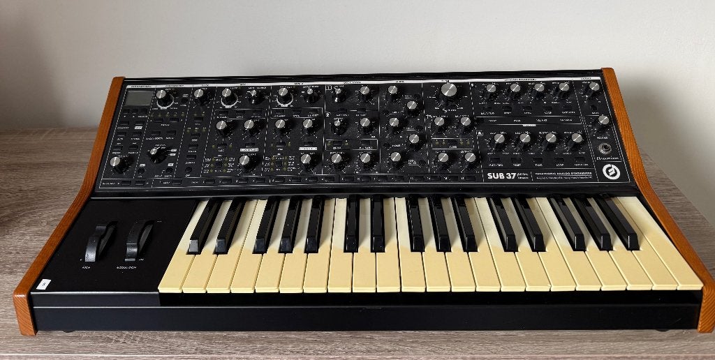 Moog Sub37 Synthesizer, Muziek en Instrumenten, Ophalen, Gebruikt, Overige aantallen, Overige merken
