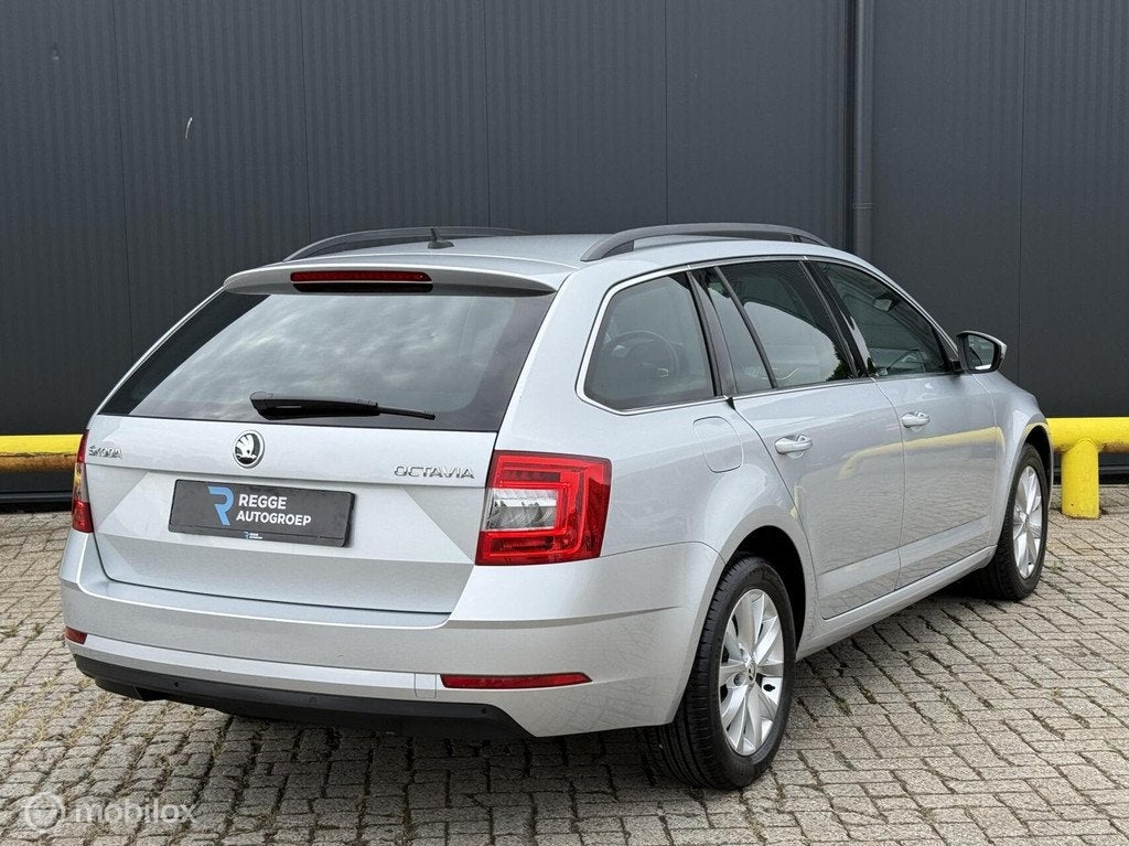 Skoda Octavia Combi 1.0 TSI Greentech Ambition AUTOMAAT, Auto's, Euro 6, 116 pk, Origineel Nederlands, 630 kg