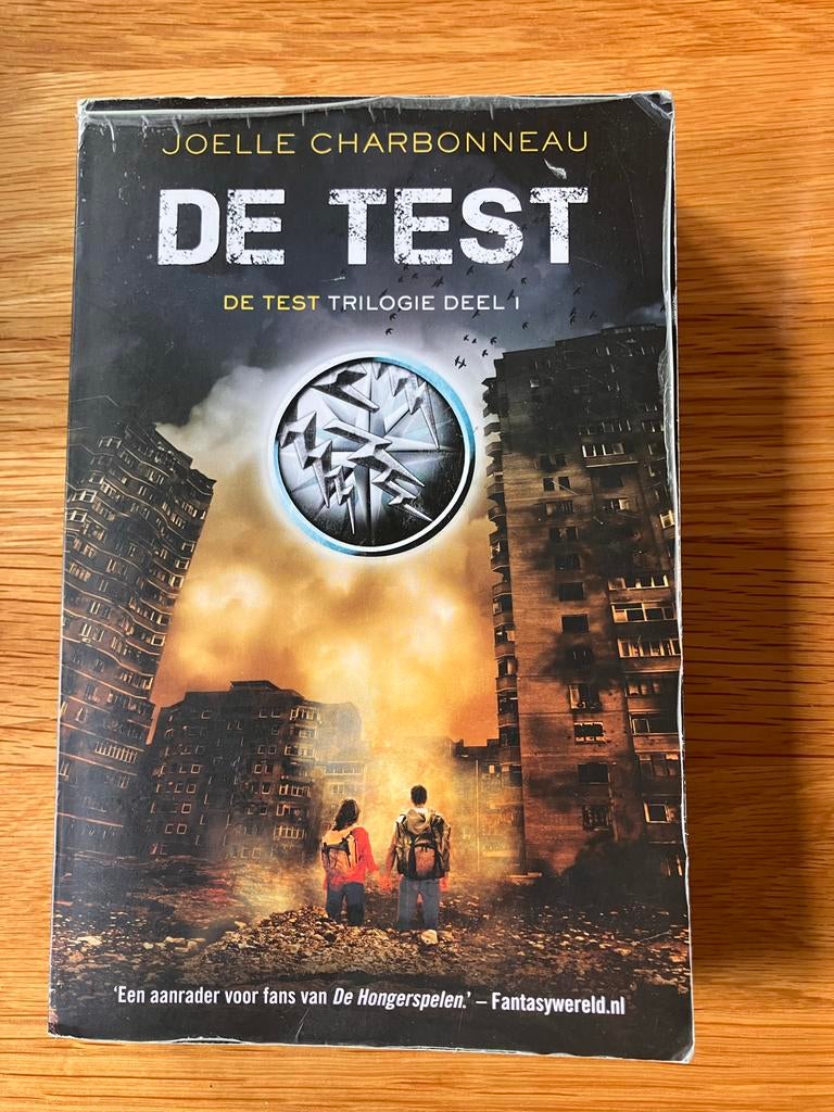 De Test - Joelle Charbonneau (Deel 1), Boeken, Ophalen of Verzenden, Gelezen