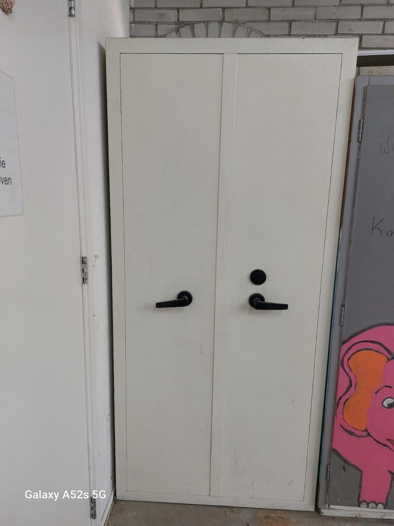 Brandwerende kast met slot, Ophalen, Zo goed als nieuw