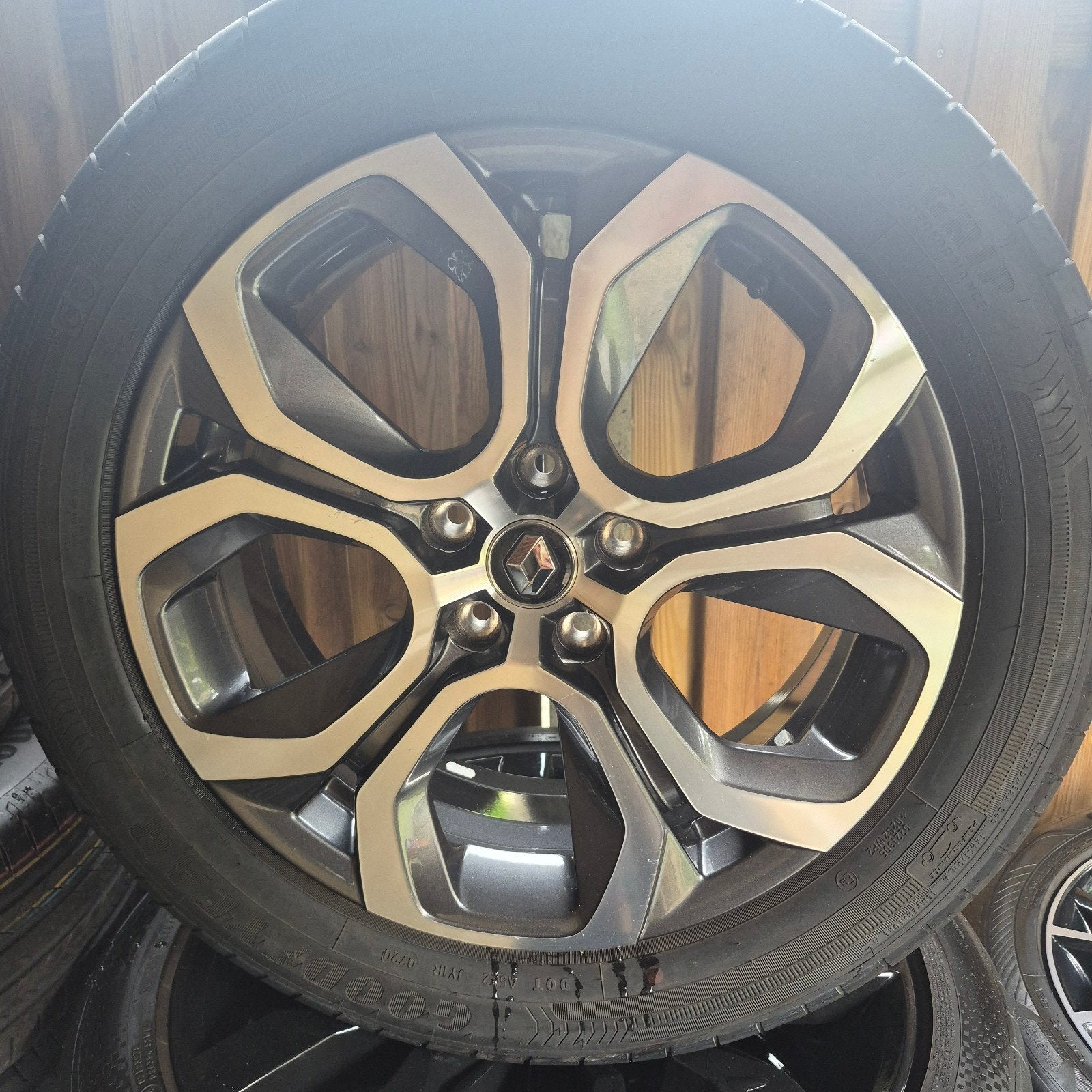 Renault captur 2020+ velgen met banden 18inch, Auto-onderdelen, Banden en Velgen, Ophalen, 18 inch, 215 mm, Zomerbanden