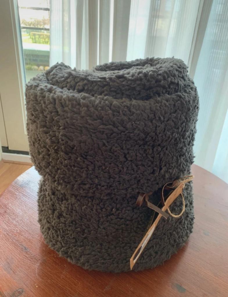 Jens plaid, Huis en Inrichting, Woonaccessoires | Plaids en Woondekens, Ophalen of Verzenden, Nieuw