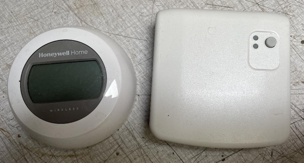 Honeywell Home Draadloze Thermostaat met Relaismodule, Ophalen of Verzenden, Zo goed als nieuw