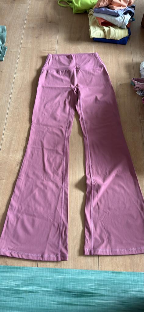 Nieuwe Flared Oud Roze Legging Dames Maat S, Nieuw, Ophalen of Verzenden, Roze, Maat 36 (S)